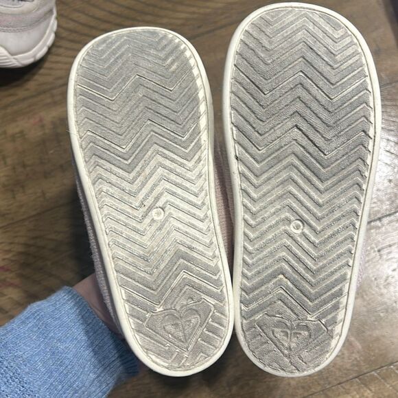 Under Armour and Roxy play sneakers LOT size 10 toddler - Picture 9 of 12